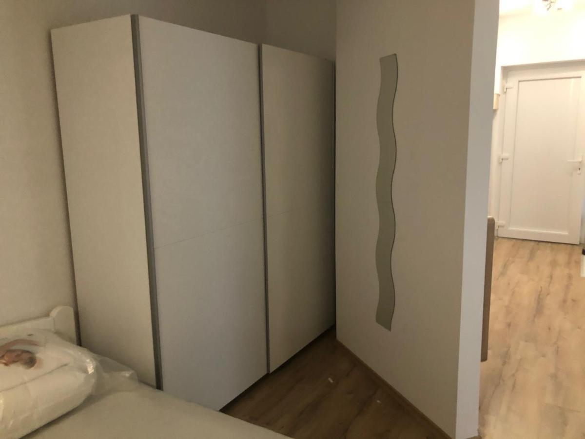 Apartmaji Meduza إيزولا المظهر الخارجي الصورة