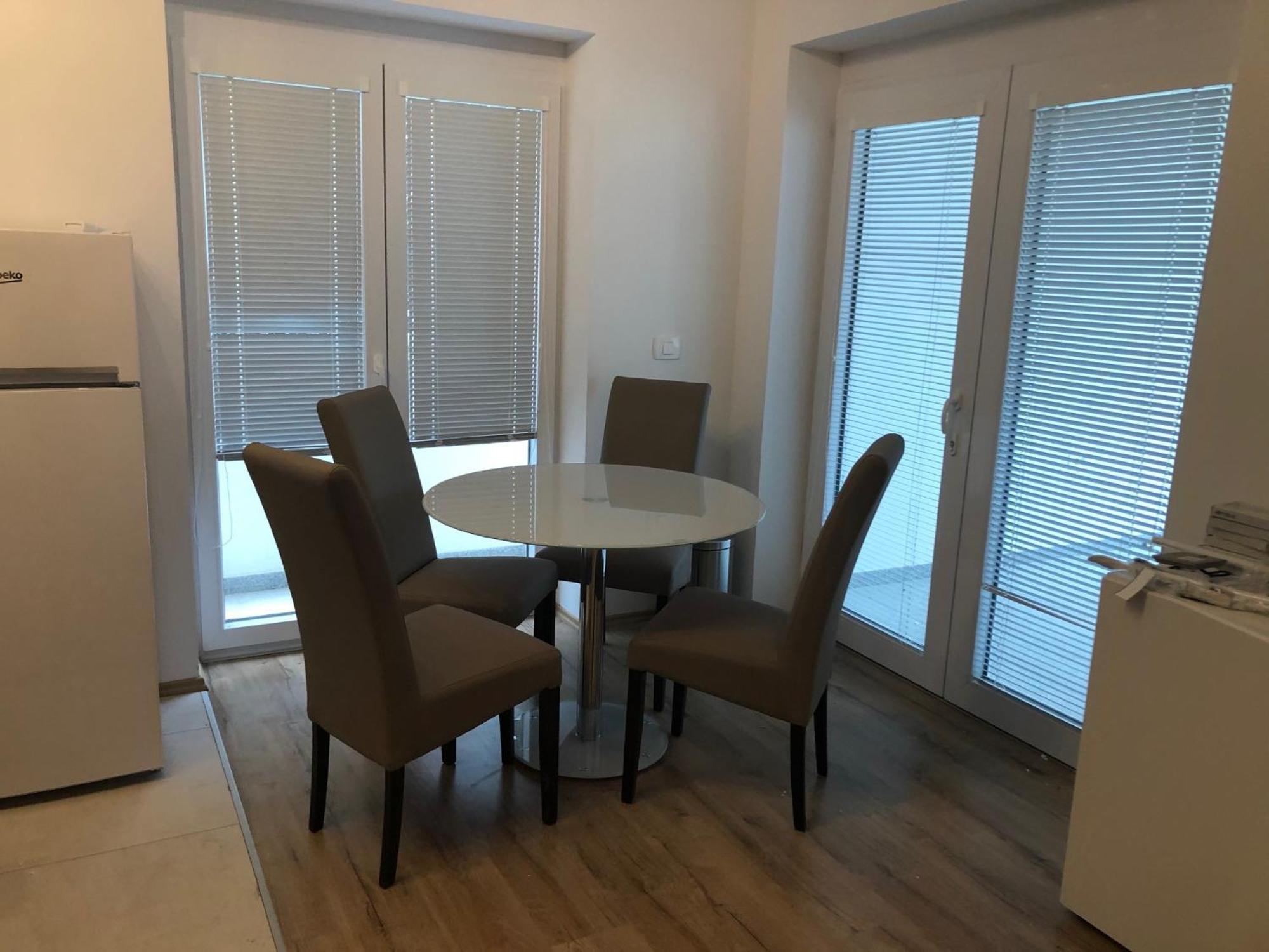 Apartmaji Meduza إيزولا المظهر الخارجي الصورة