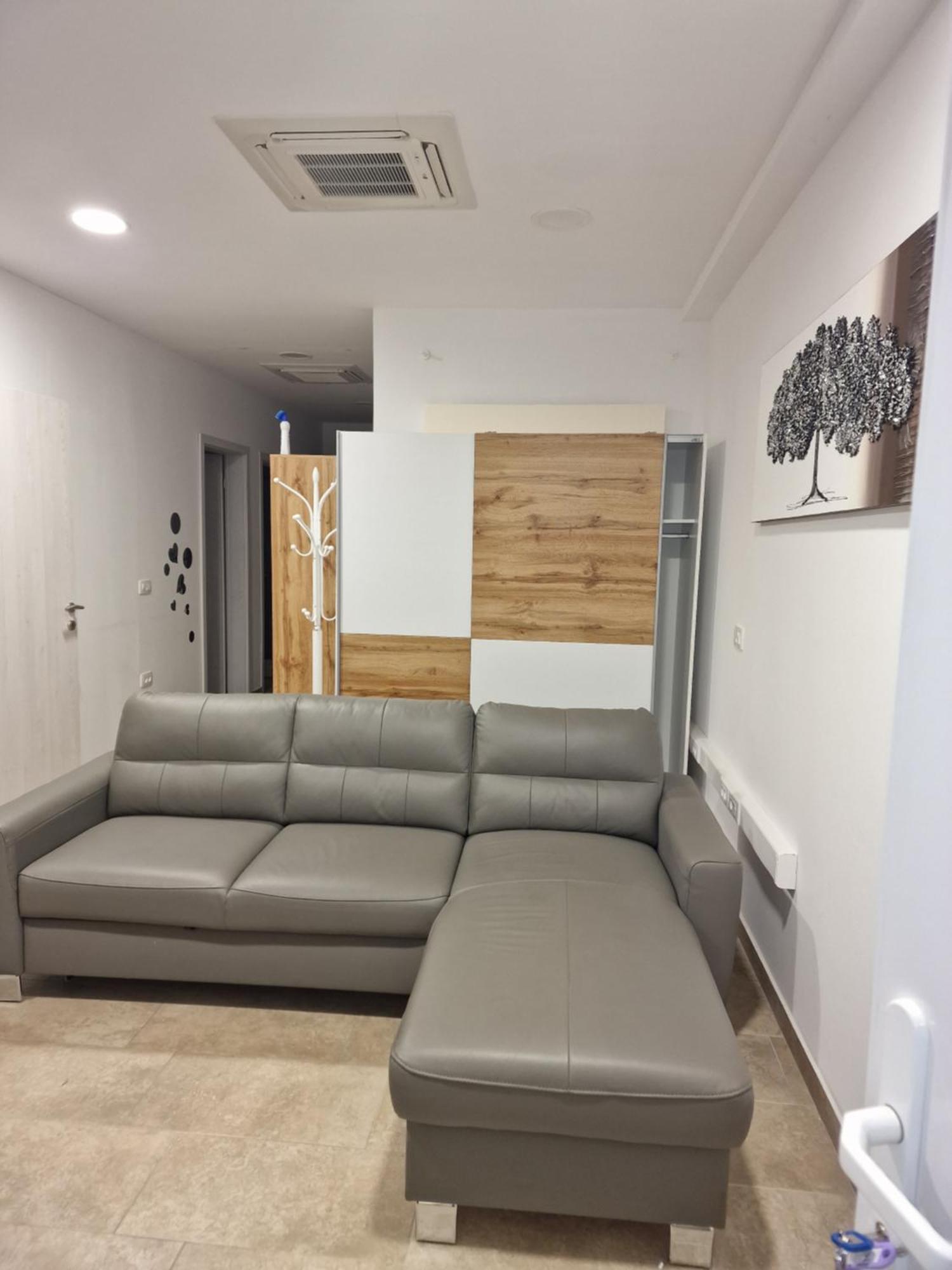 Apartmaji Meduza إيزولا المظهر الخارجي الصورة