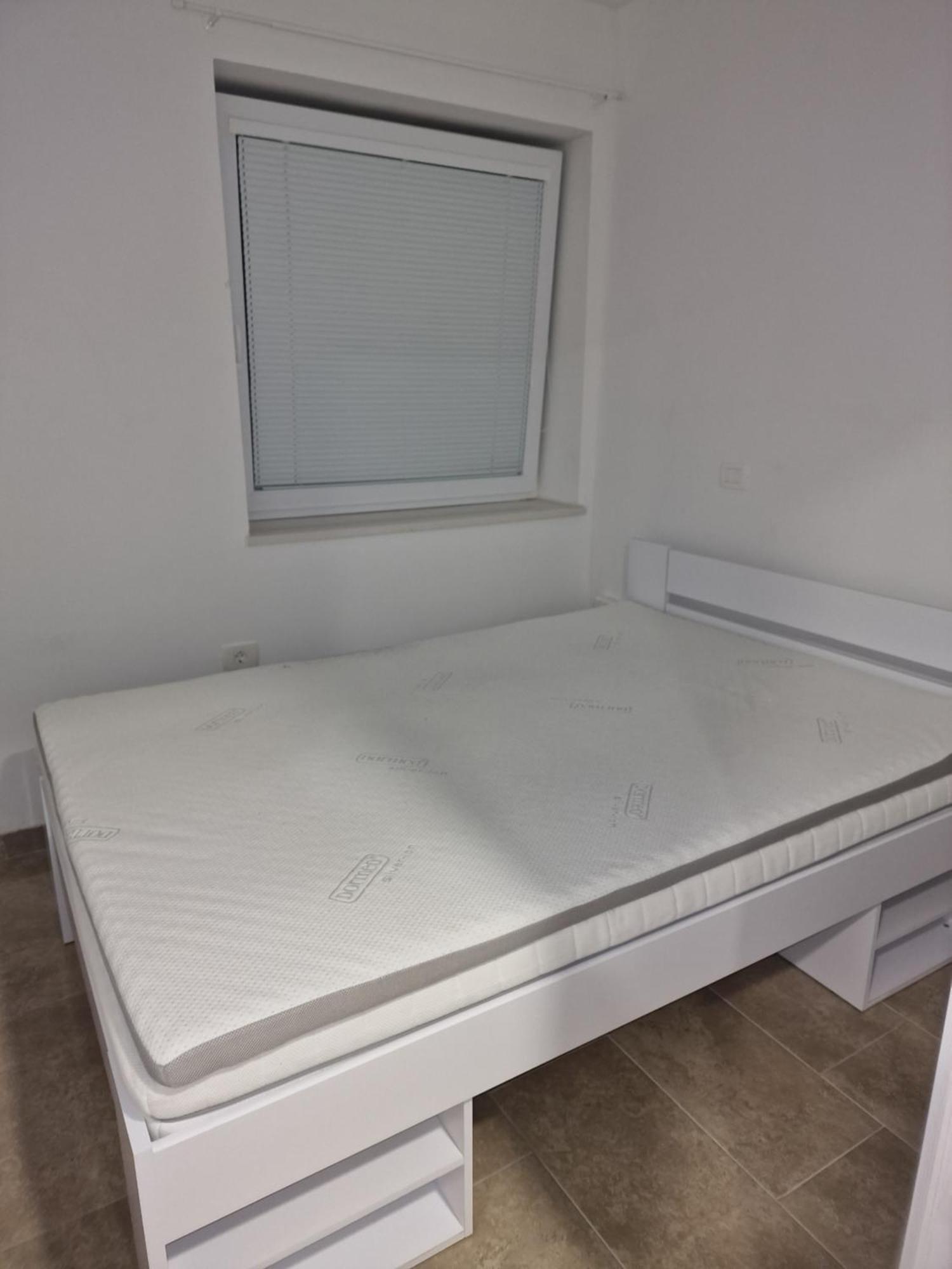 Apartmaji Meduza إيزولا المظهر الخارجي الصورة