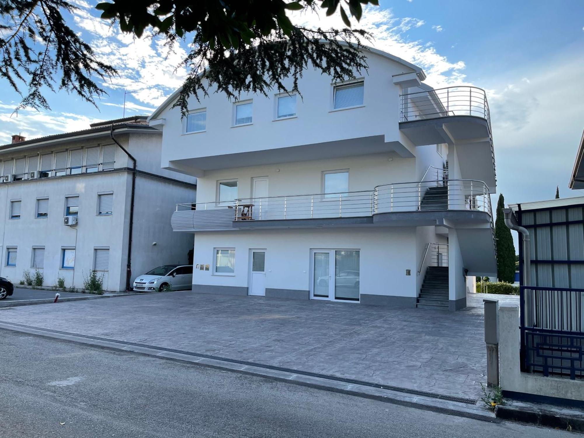Apartmaji Meduza إيزولا المظهر الخارجي الصورة