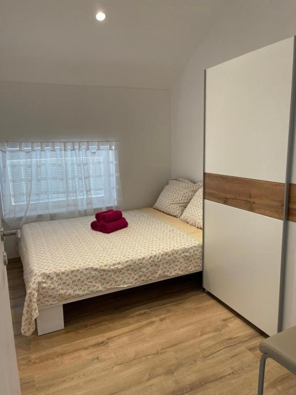 Apartmaji Meduza إيزولا المظهر الخارجي الصورة