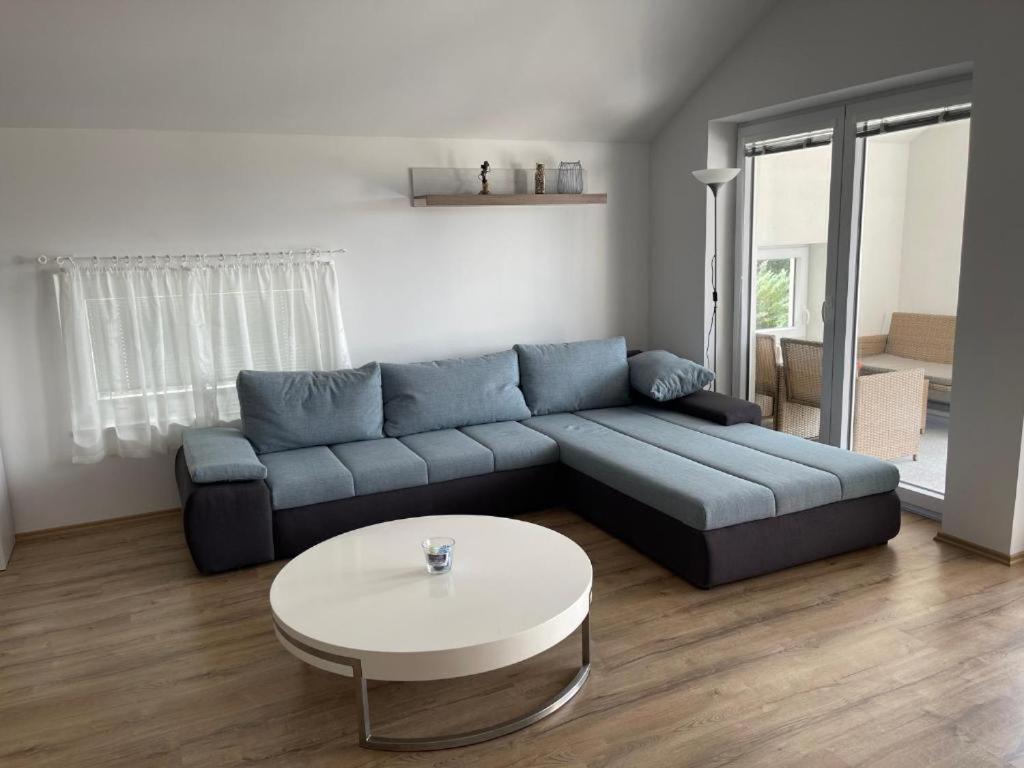 Apartmaji Meduza إيزولا المظهر الخارجي الصورة